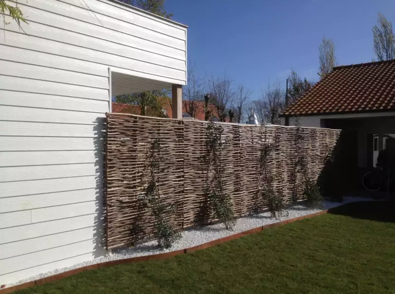 Bois de noisetier Fermeture