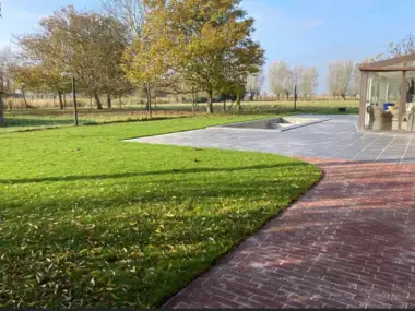 E28A58AC-4A42-475E-BBA4-77ED67BEF41A - 